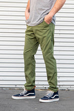 Load image into Gallery viewer, 686 Men's Everywhere Multi Pant - Slim Fit