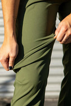 Load image into Gallery viewer, 686 Women's Everywhere Multi Pant