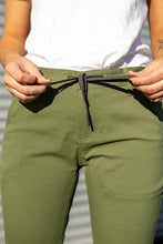 Load image into Gallery viewer, 686 Women's Everywhere Multi Pant